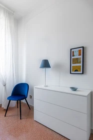 Luminoso e moderno appartamento a Bologna