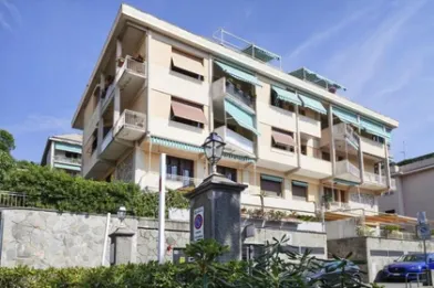 Luminoso monolocale in affitto a Genova
