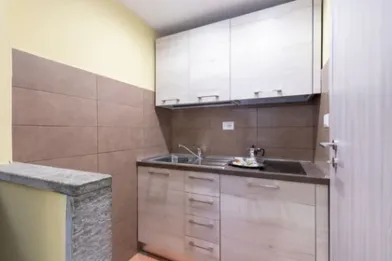Very bright studio for rent in Turin