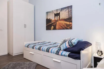 Quarto privado em Viale Monte Santo, imagem 4 de 12