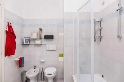 Quarto privado em Viale Monte Santo, imagem 9 de 12