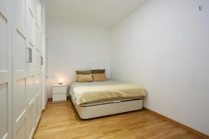 Accommodation with 3 bedrooms in Barcelona