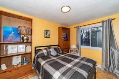 Room for rent in a shared flat in Ottawa