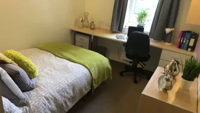 Chambre à louer avec lit double Bradford