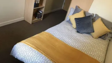Pokój do wynajęcia z podwójnym łóżkiem w Bradford