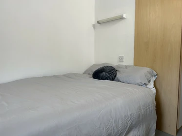 Bradford de çift kişilik yataklı kiralık oda