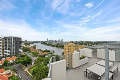 Accommodation with 3 bedrooms in Brisbane