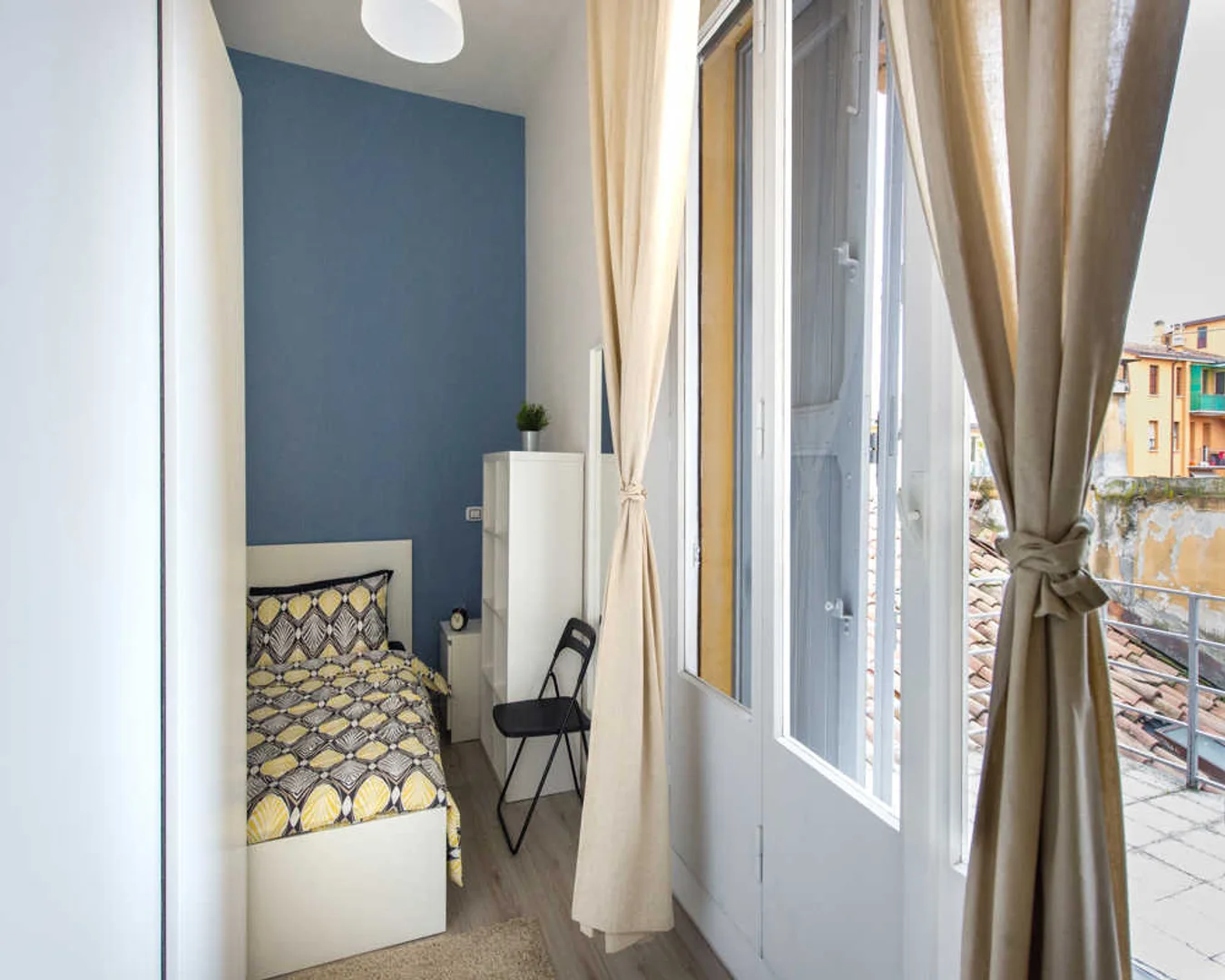 Quarto de estudante económico com localização conveniente em