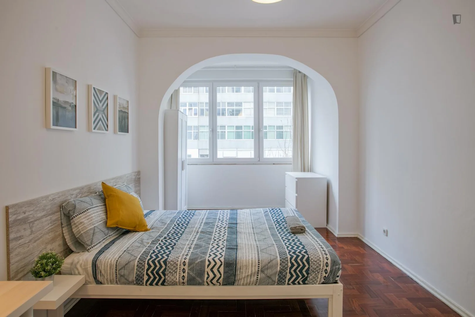 Budget-friendly student room close to campus in
