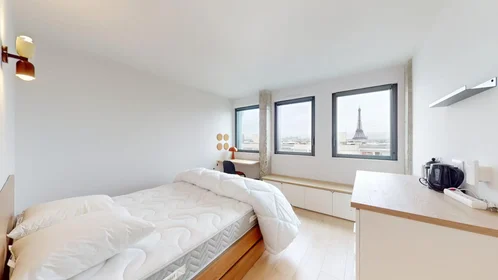 Logement entier à Rue Cambronne, 15th Arrondissement, image 8 de 10