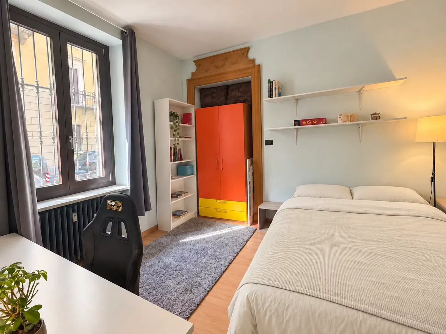 Chambre confortable pour étudiants disponible dans 