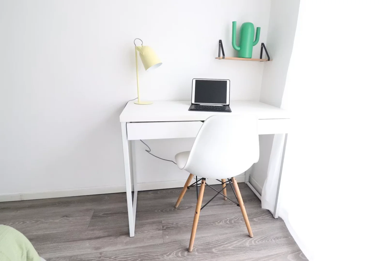 Cozy room for students available in