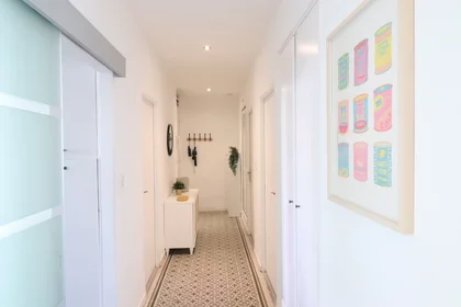 Privatzimmer in der Rue Barla, Le Port, bild 9 von 10