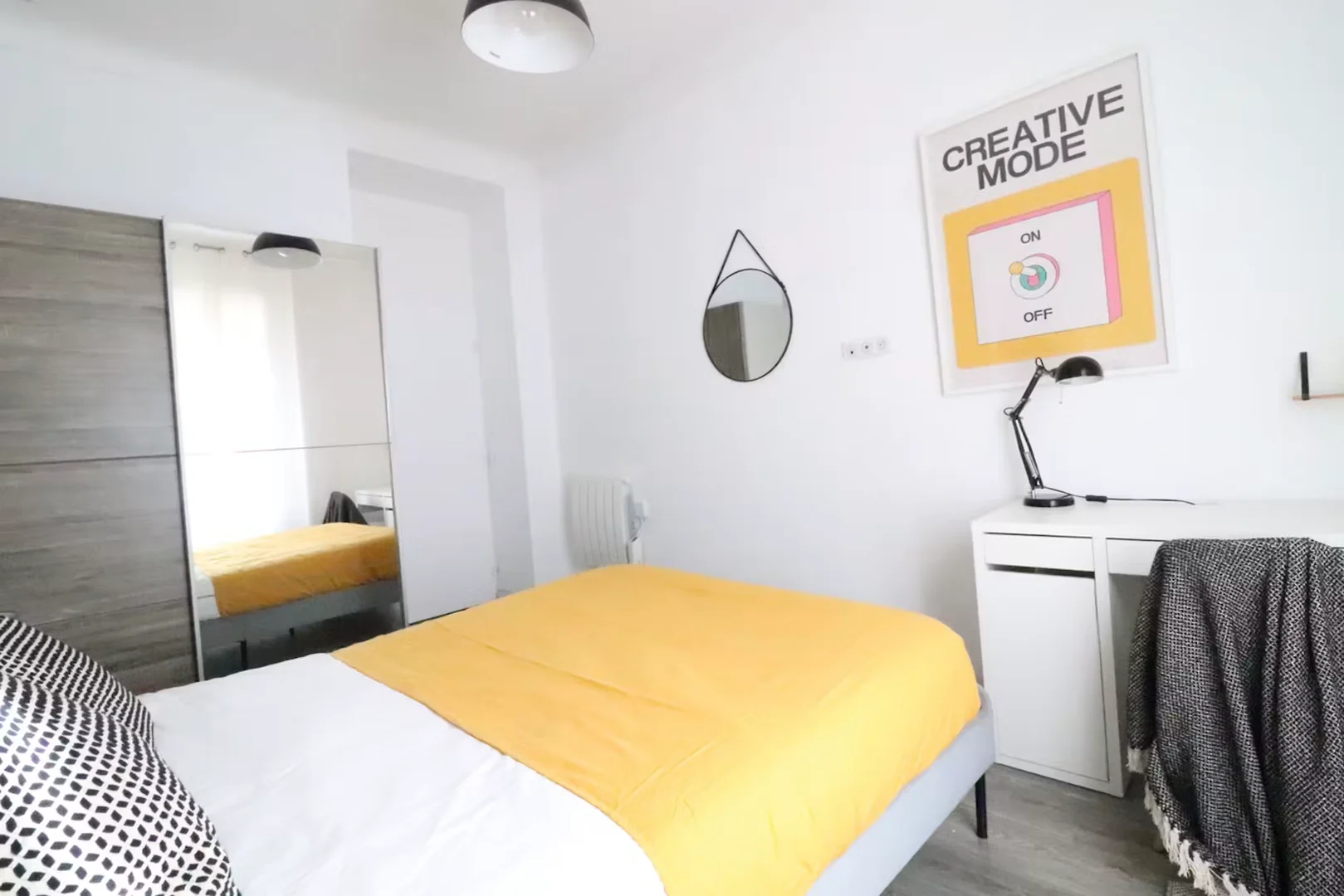 Comfortable and spacious student room in