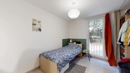 Quarto privado em Impasse Clos Saint-Henri, Quartier Sud Rocade, imagem 2 de 10