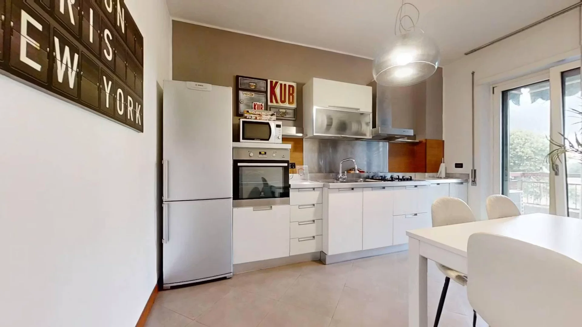 Habitación acogedora para estudiantes disponible en 