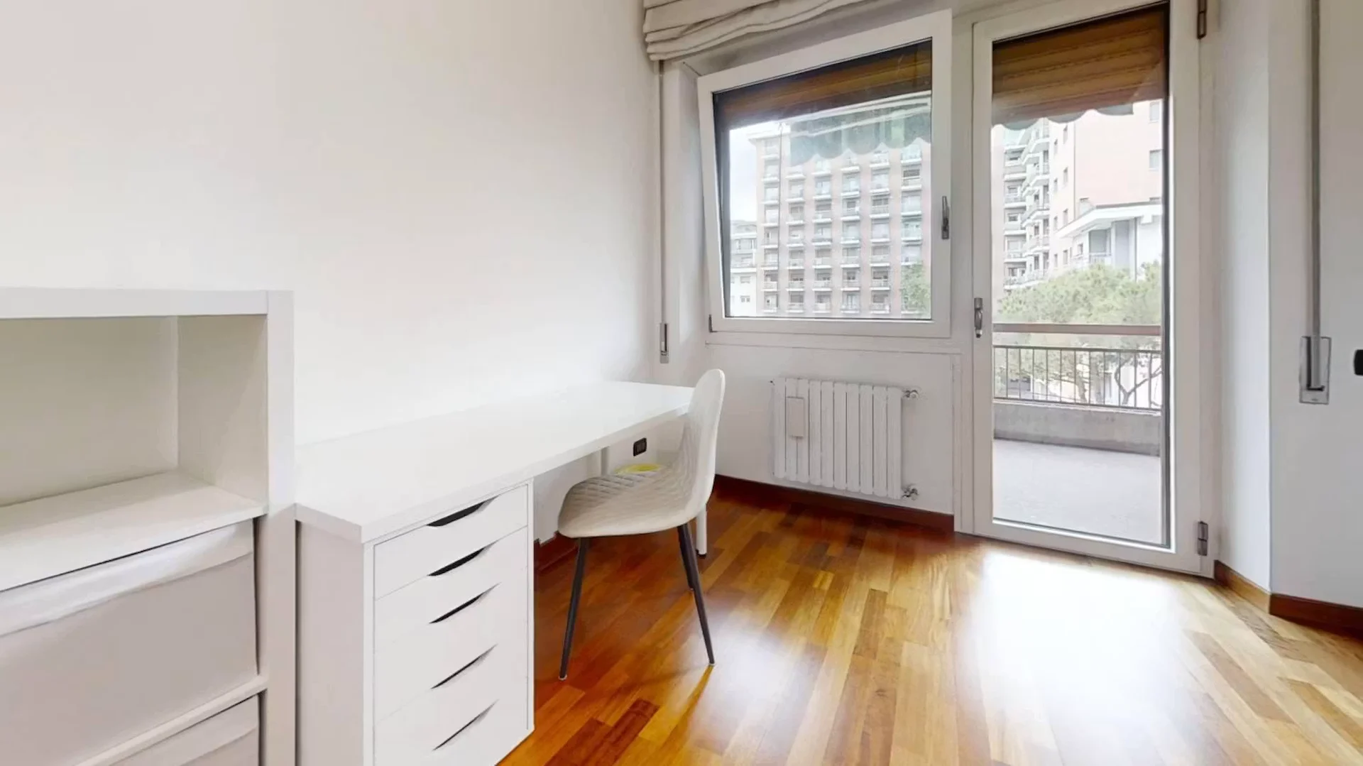 Habitación en apartamento estudiantil en alquiler en , completamente amueblado
