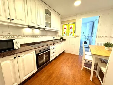 Private room at Calle de Casiopea, Florida Alta, image 7 of 10