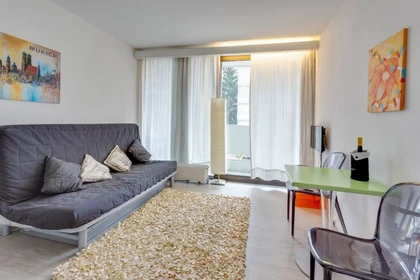 Room for rent with double bed Munich