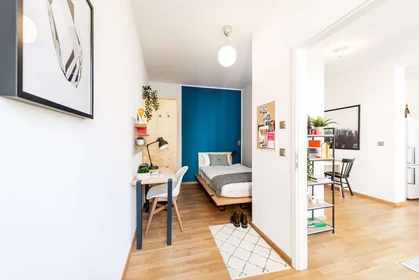 Cheap private room in Berlin