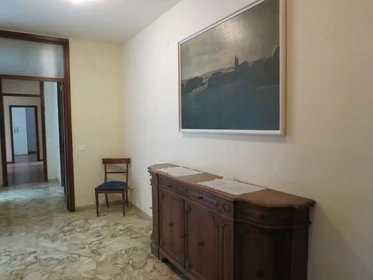 Zimmer zur Miete in einer WG in Pisa