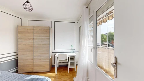 Dijon de çift kişilik yataklı kiralık oda