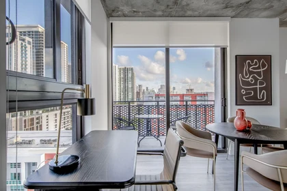 Apartamento moderno e brilhante em Miami
