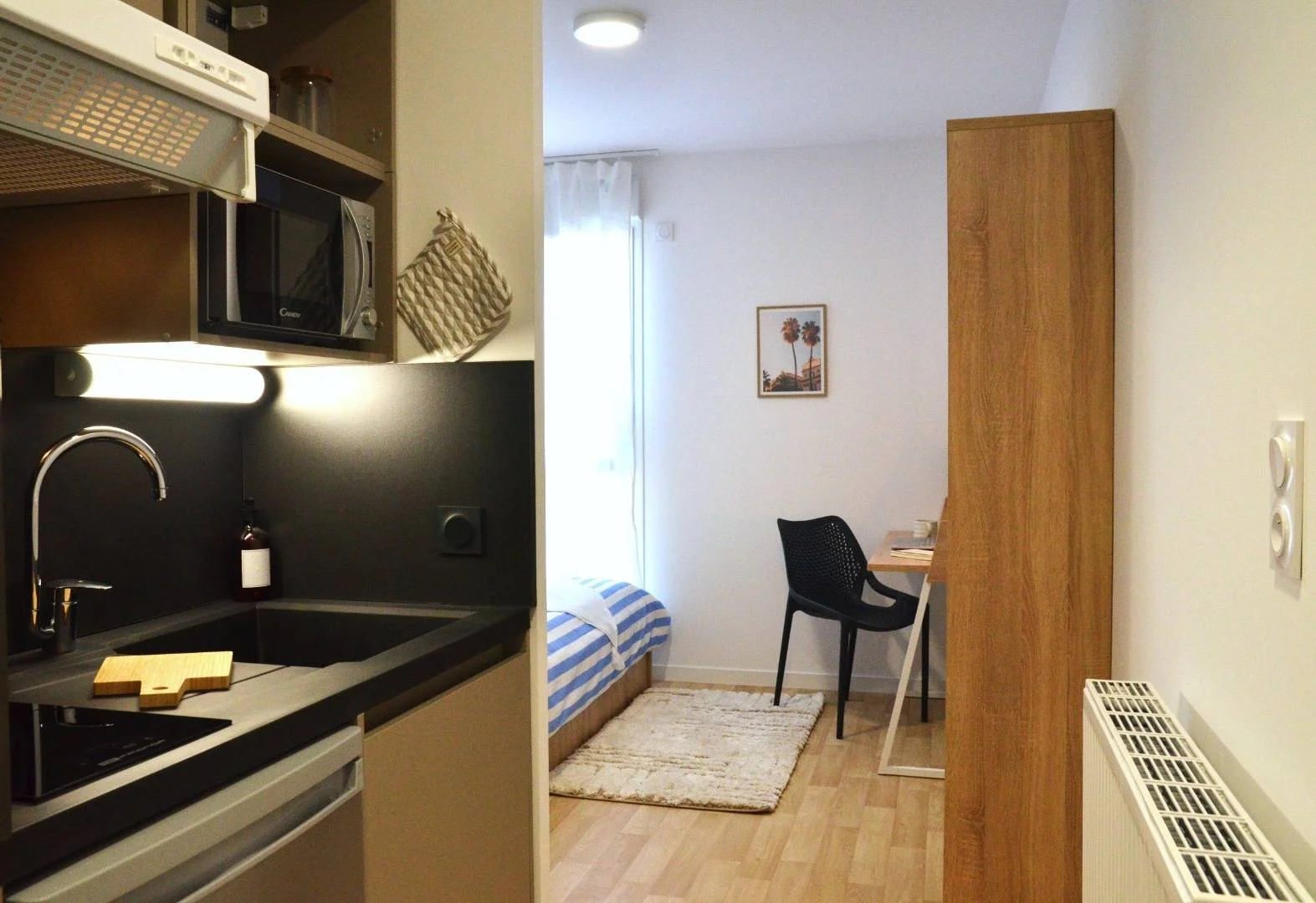 Room for rent in student apartment in , fully furnished