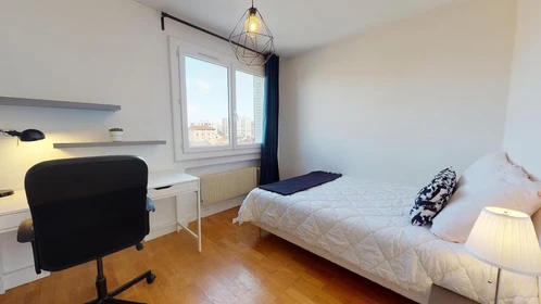 Habitación privada barata en Villeurbanne