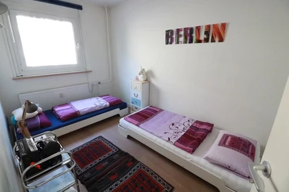 Berlin içinde 3 yatak odalı konaklama