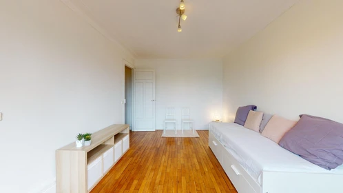 Room for rent with double bed Paris