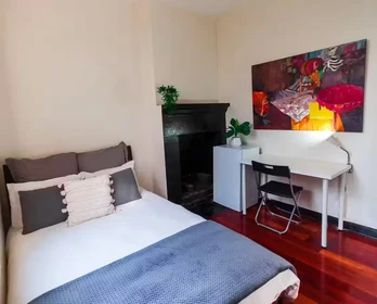 Zimmer mit Doppelbett zu vermieten Sydney