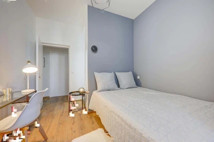 Quarto barato em Villeurbanne