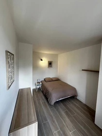 Alquiler de habitación en piso compartido en Burdeos