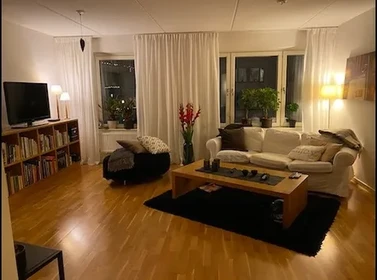 Stockholm de çift kişilik yataklı kiralık oda