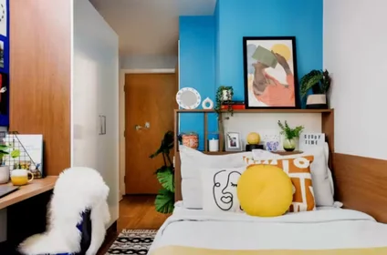Quarto privado em 41 Holyrood Road, EH8 8FF, imagem 18 de 23