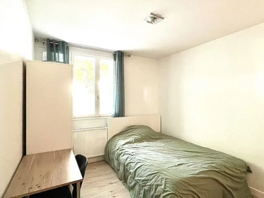 Lyon de çift kişilik yataklı kiralık oda