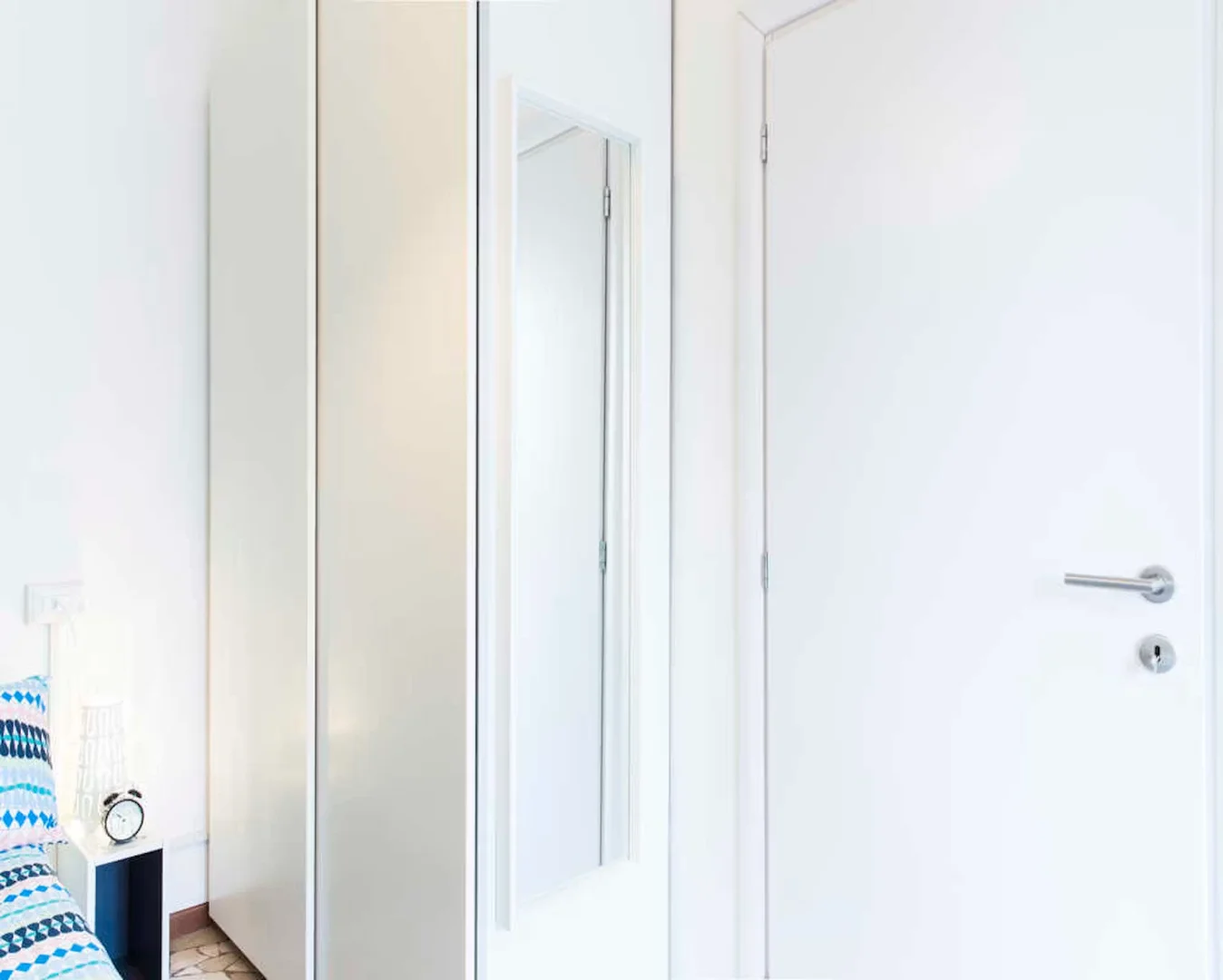 Chambre d'étudiant à avec espace d'étude et installations communes