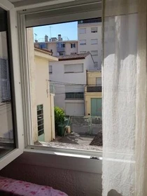 Pokój do wynajęcia we wspólnym mieszkaniu w Nicea