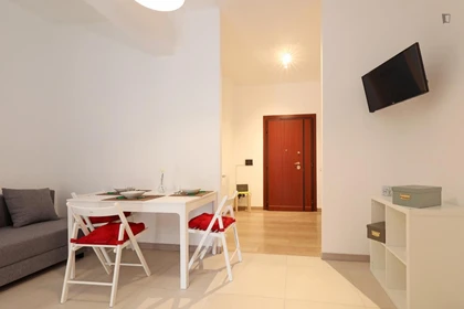 Quarto para alugar num apartamento partilhado em Roma