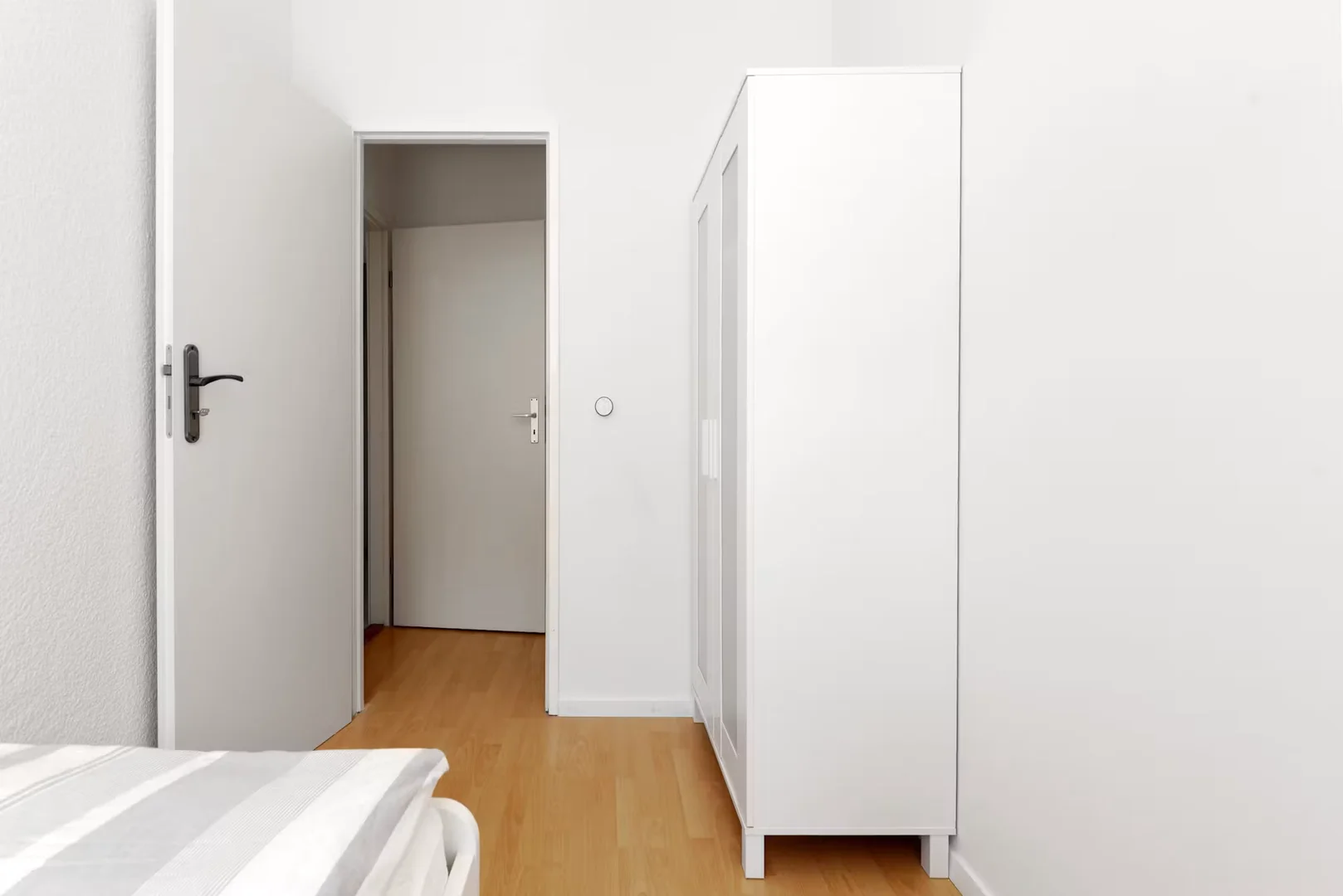 Chambre d'étudiant à avec espace d'étude et installations communes