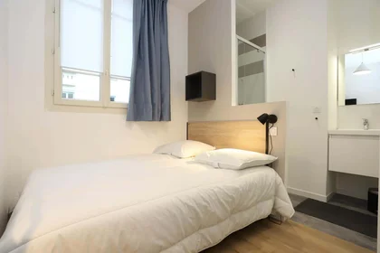 Quarto privado em 20 Rue Paul Bert, 35000 Rennes, France, imagem 1 de 7