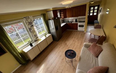 Logement situé dans le centre de {area}