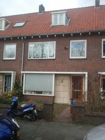 Habitación privada muy luminosa en Leiden