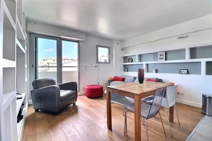 Alojamiento con 3 habitaciones en París