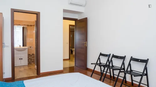 Quarto privado em Viale Renato Serra, imagem 20 de 29