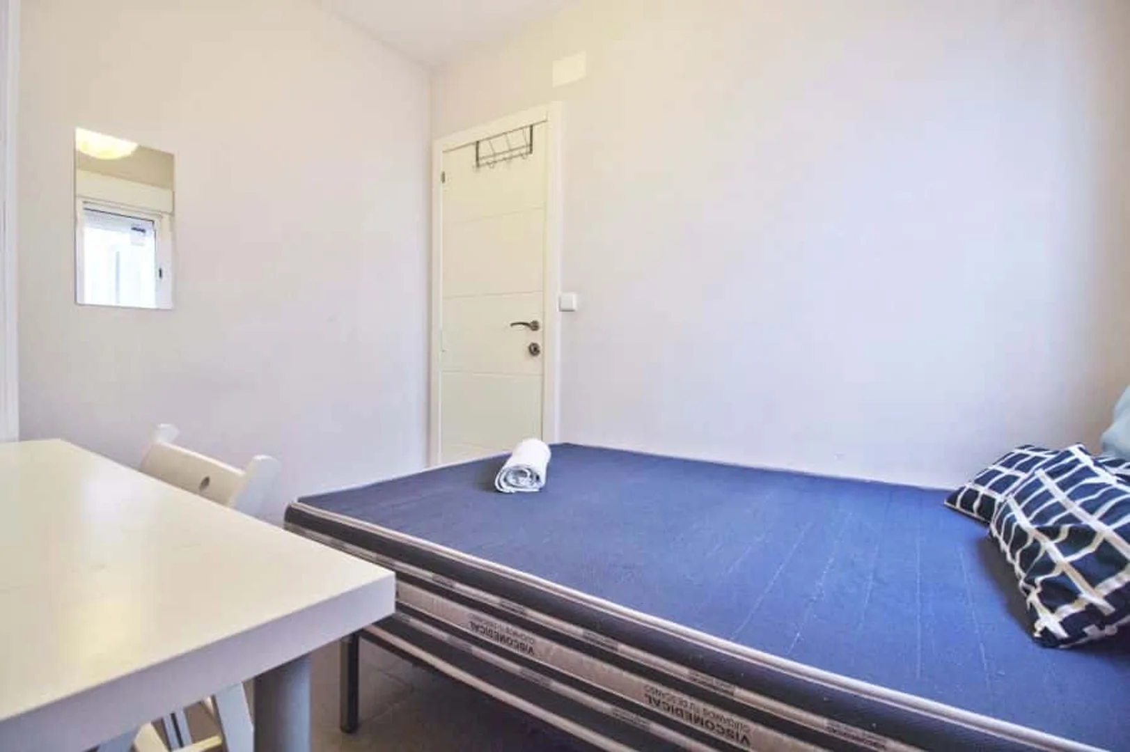 Komfortables und geräumiges Studentenzimmer in 