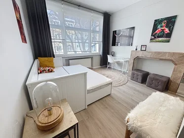 Quarto privado em Avenue du Diamant, Schaerbeek, imagem 1 de 10