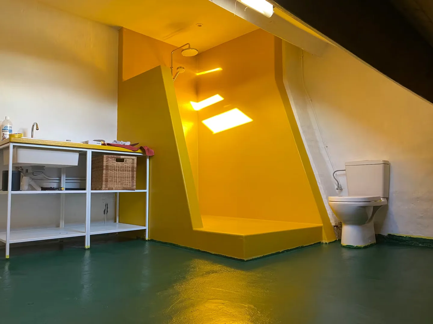 Habitación estudiantil amplia y cómoda en 
