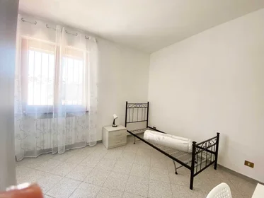 Stanza privata in Via Emilia, Ospedaletto, immagine 3 di 10